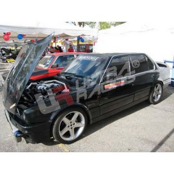 Front Upper Strutbar Solid 069 Ultra Racing for BMW 3-Series E30